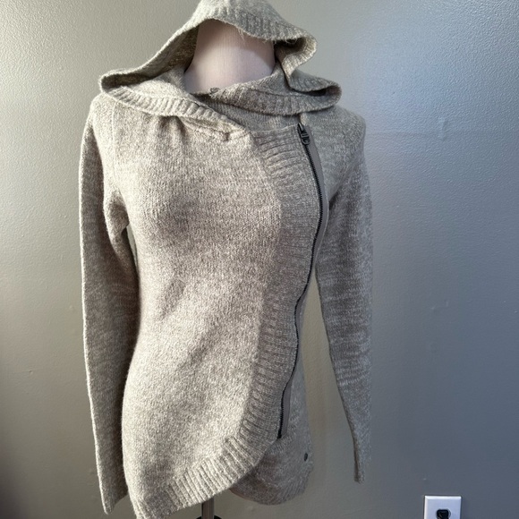 Bench women’s size S soft‎ knit cardigan sweater with front zip with hood, gray - Picture 2 of 14